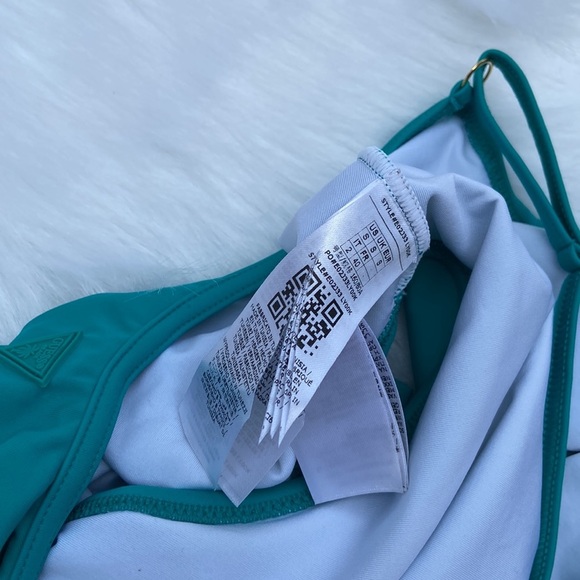 New GUESS Low Back One-Piece Logo Swimsuit SZ S - Picture 11 of 11